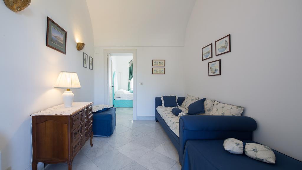 Capri Villa Bismarck Room photo