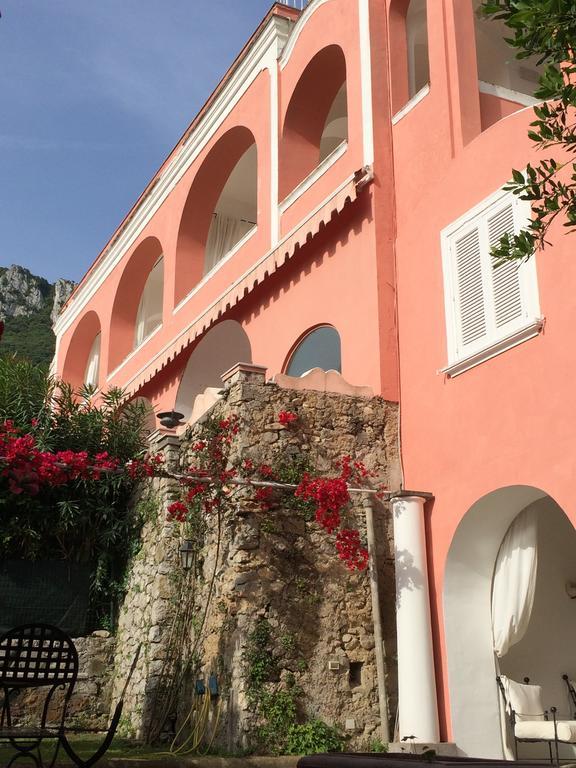 Capri Villa Bismarck Exterior photo