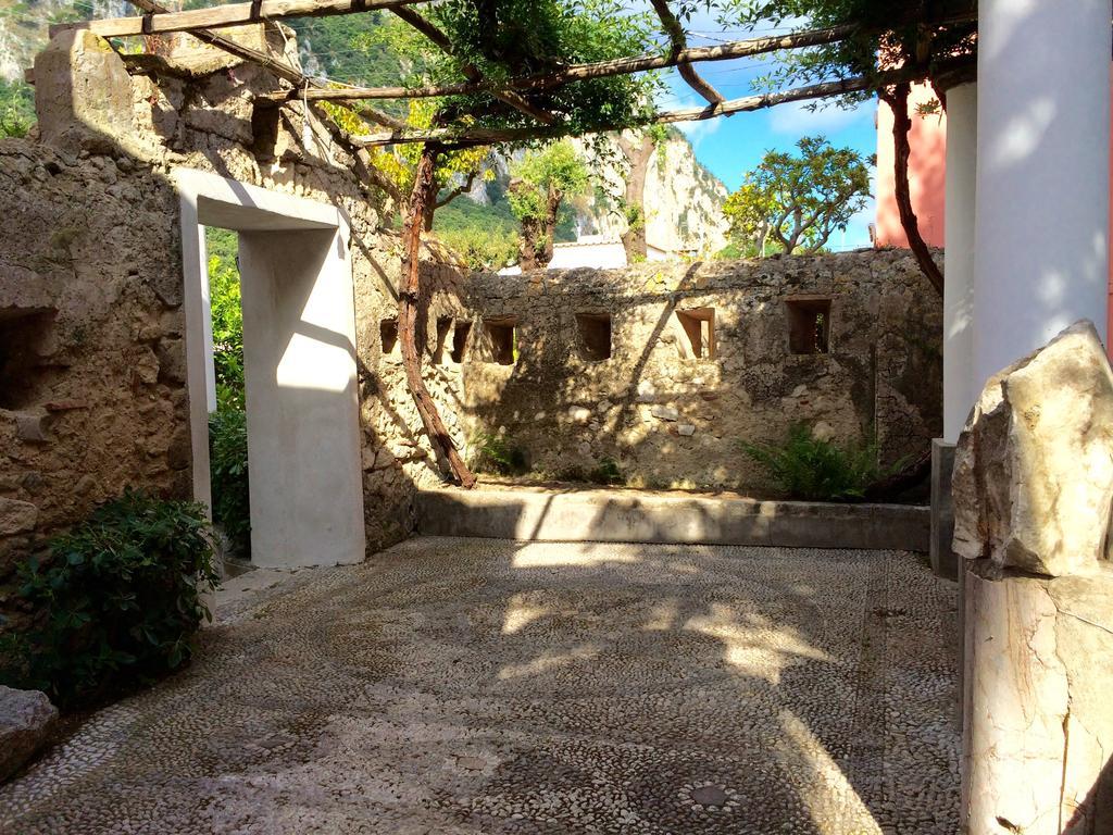 Capri Villa Bismarck Exterior photo