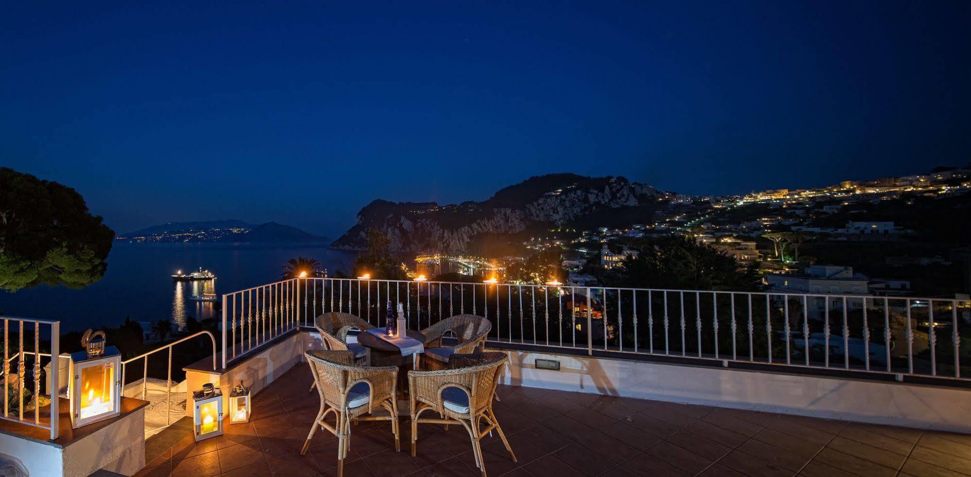 Capri Villa Bismarck Exterior photo