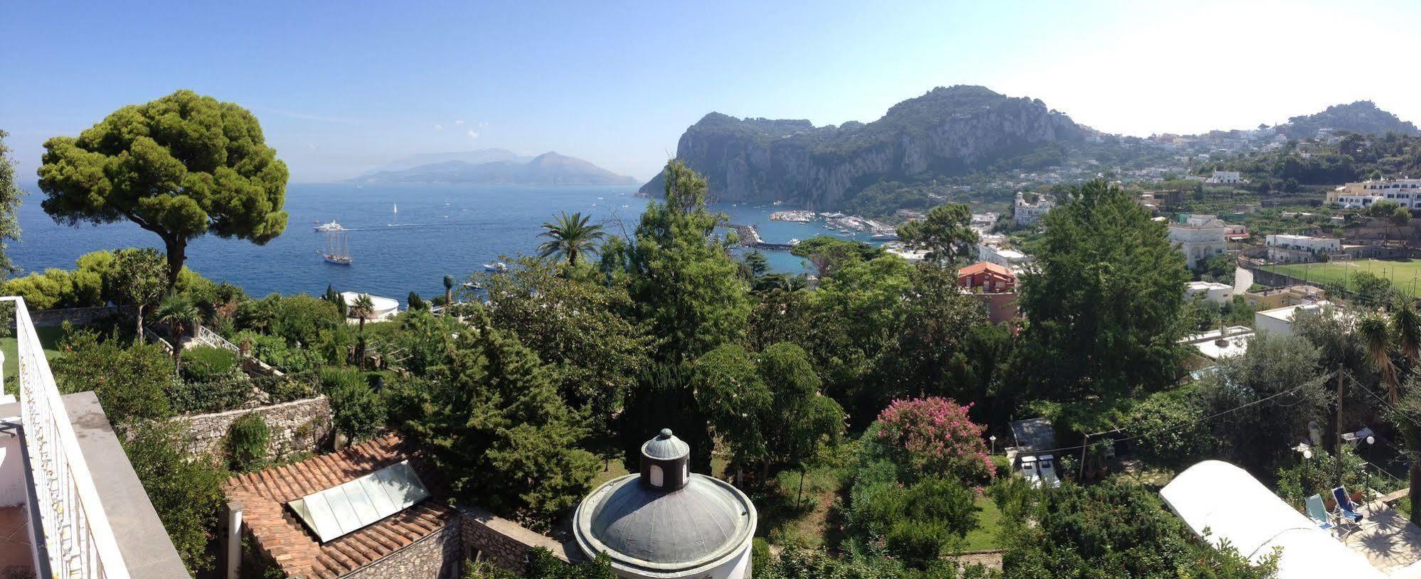 Capri Villa Bismarck Exterior photo