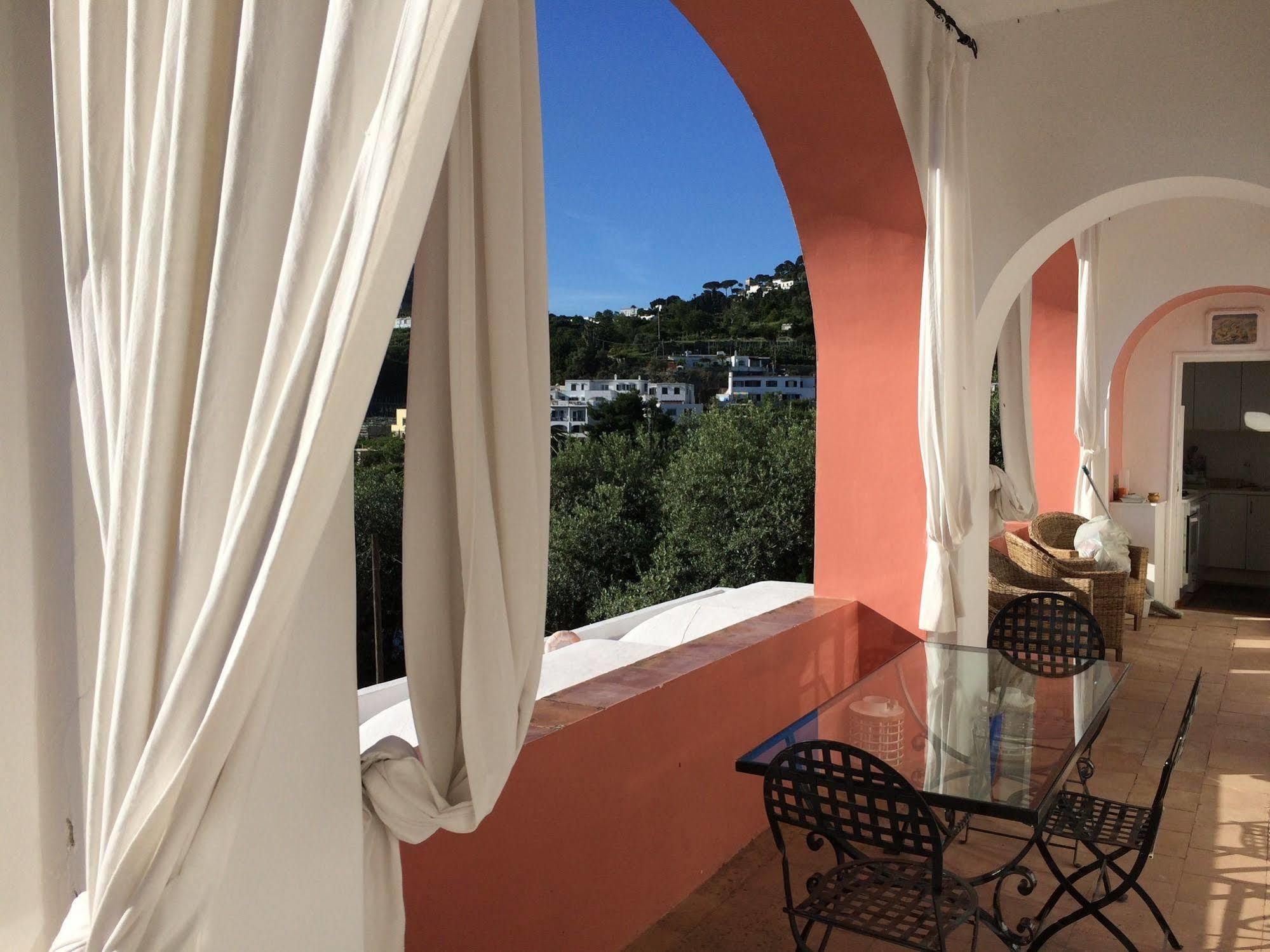 Capri Villa Bismarck Exterior photo